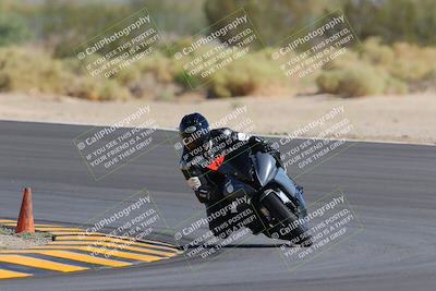 media/Oct-08-2022-SoCal Trackdays (Sat) [[1fc3beec89]]/Turn 10 (945am)/